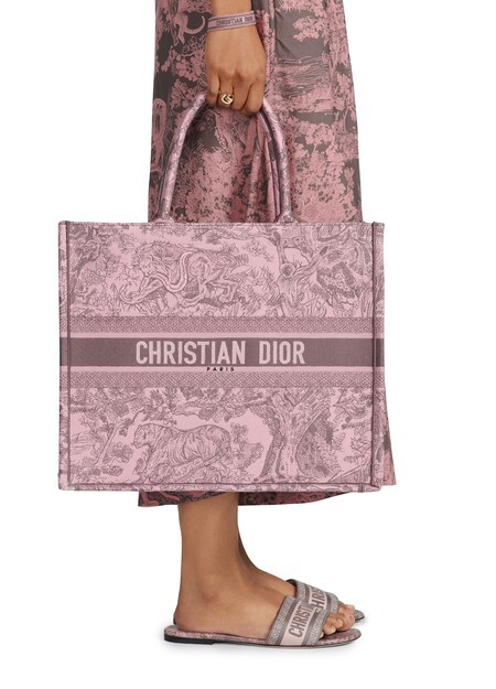 

Большая сумка-тоут Dior Book Dior