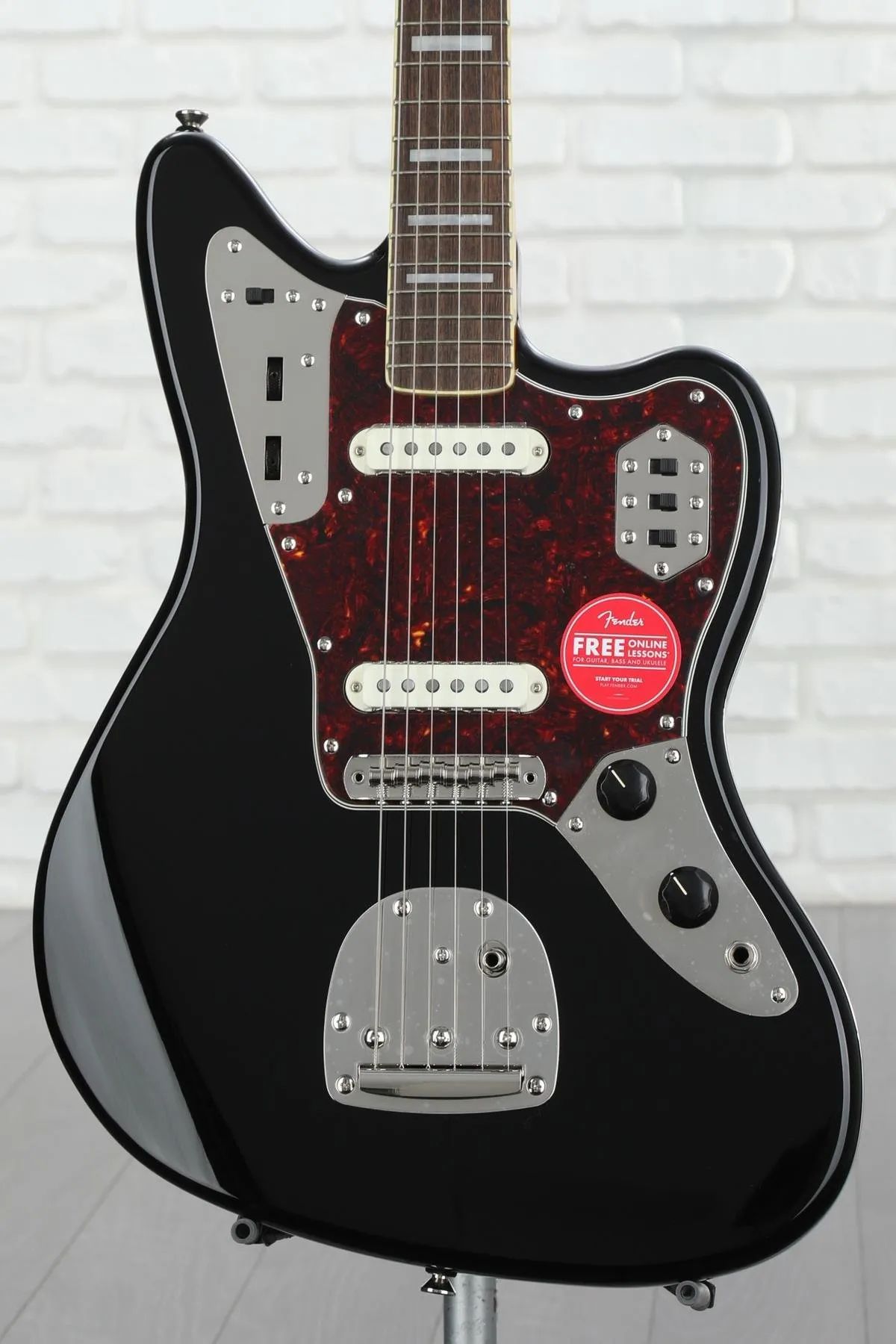 

Squier Classic Vibe Jaguar 70-х годов — черный