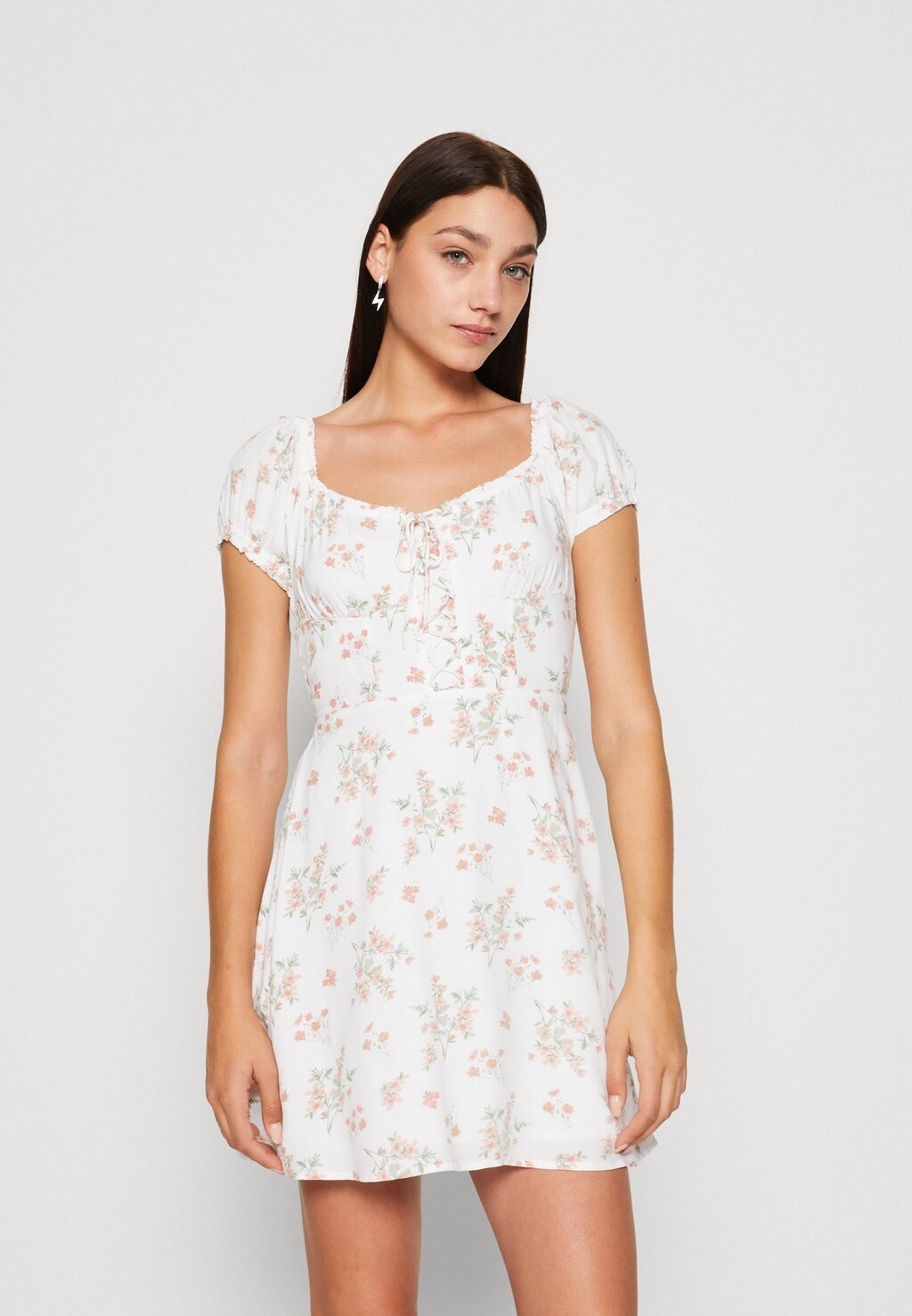 

Повседневное платье Hollister Co., белый