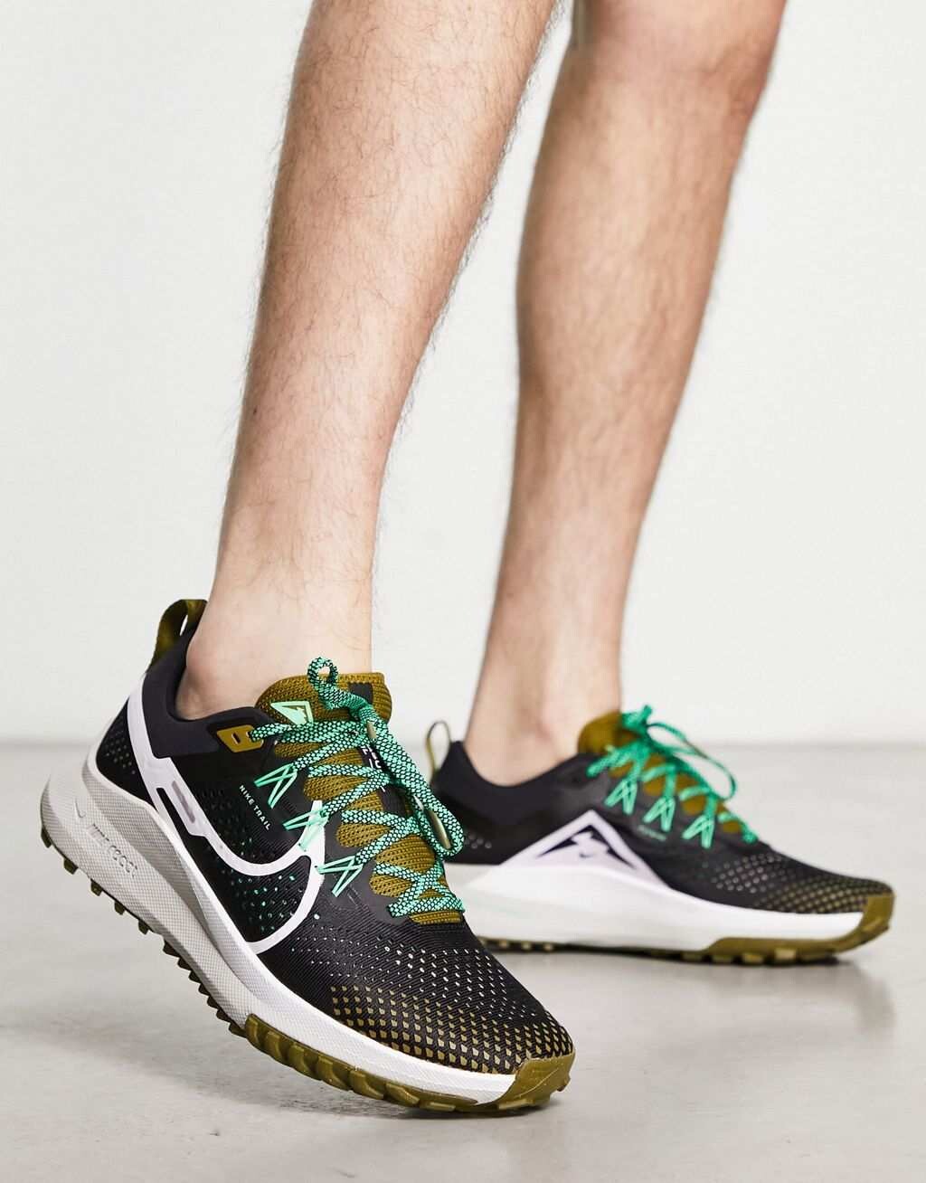 

Черные кроссовки Nike Running React Pegasus Trail 4