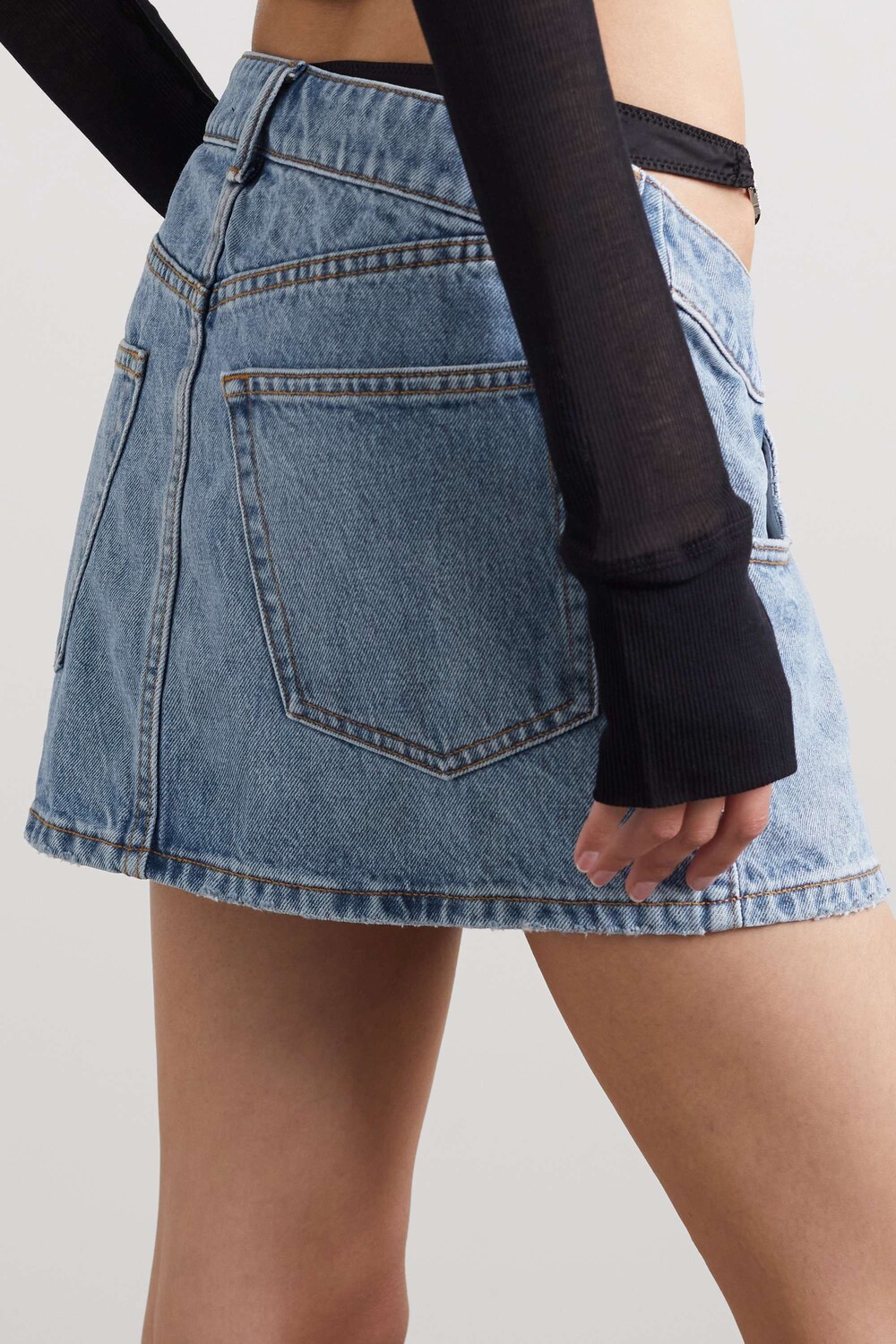 

ALEXANDER WANG Джинсовая мини-юбка с вырезами и отделкой из джерси, деним