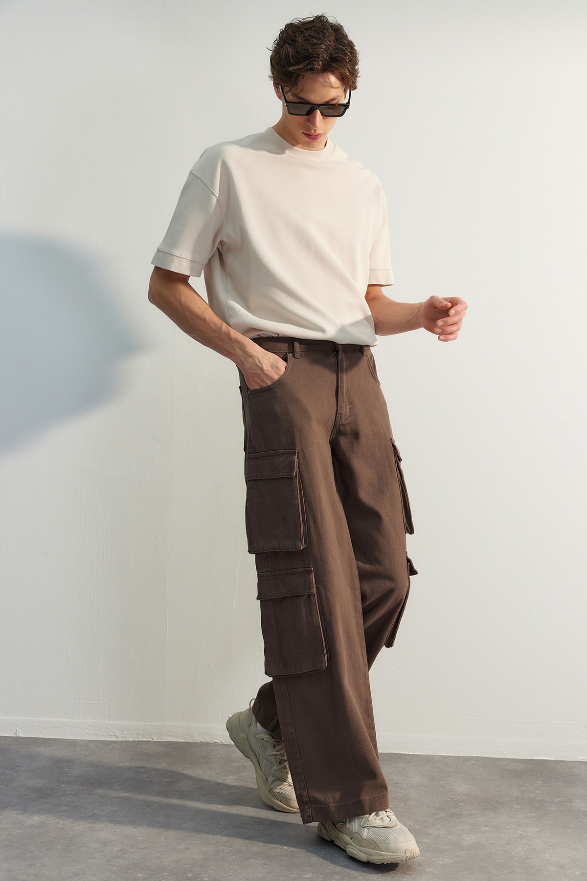 Брюки-карго Trendyol мешковатые премиум-класса, коричневый брюки карго jog s размер 42 коричневый