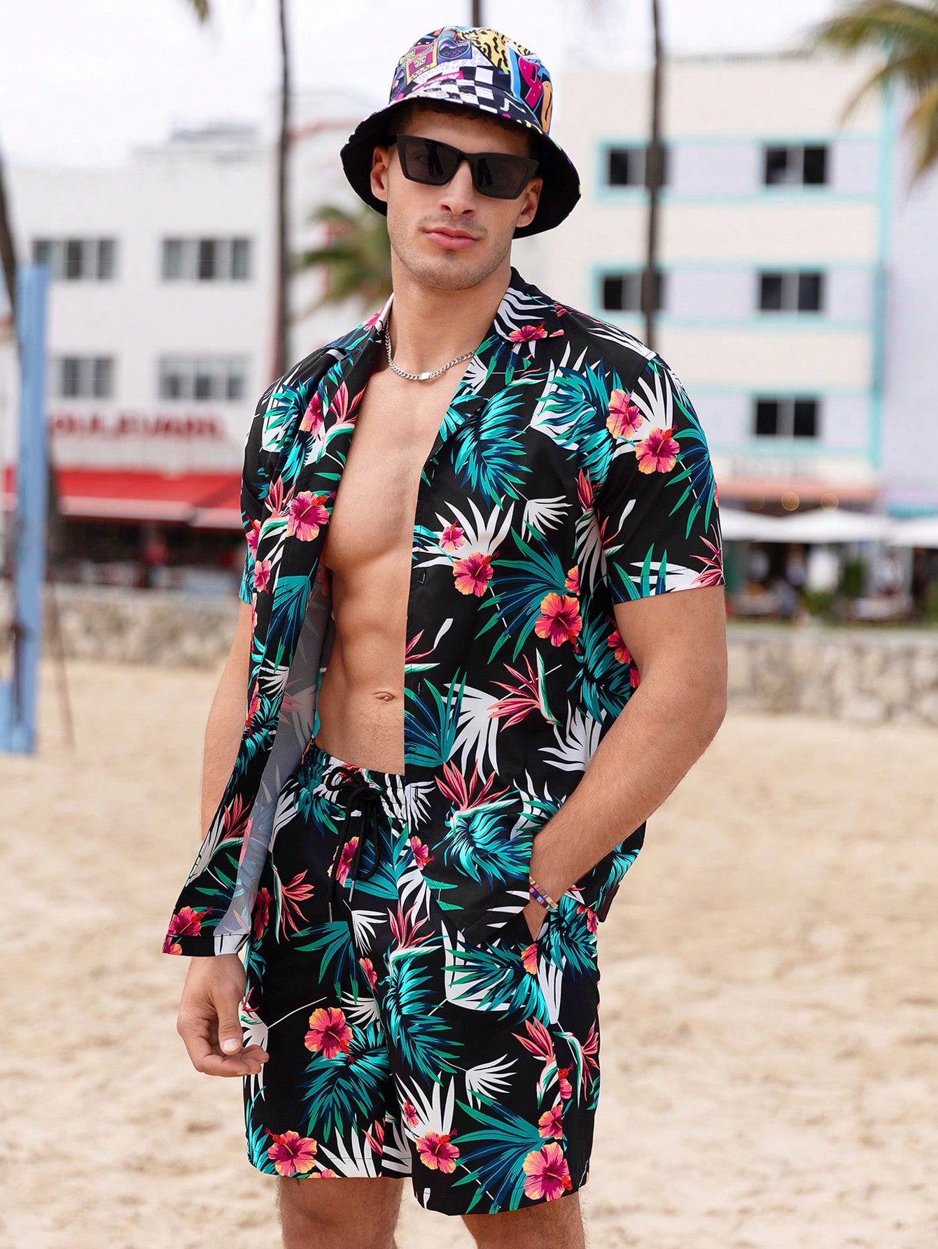 Manfinity Chillmode Мужская тканая повседневная рубашка с короткими рукавами и шортами с тропическим растительным принтом, многоцветный