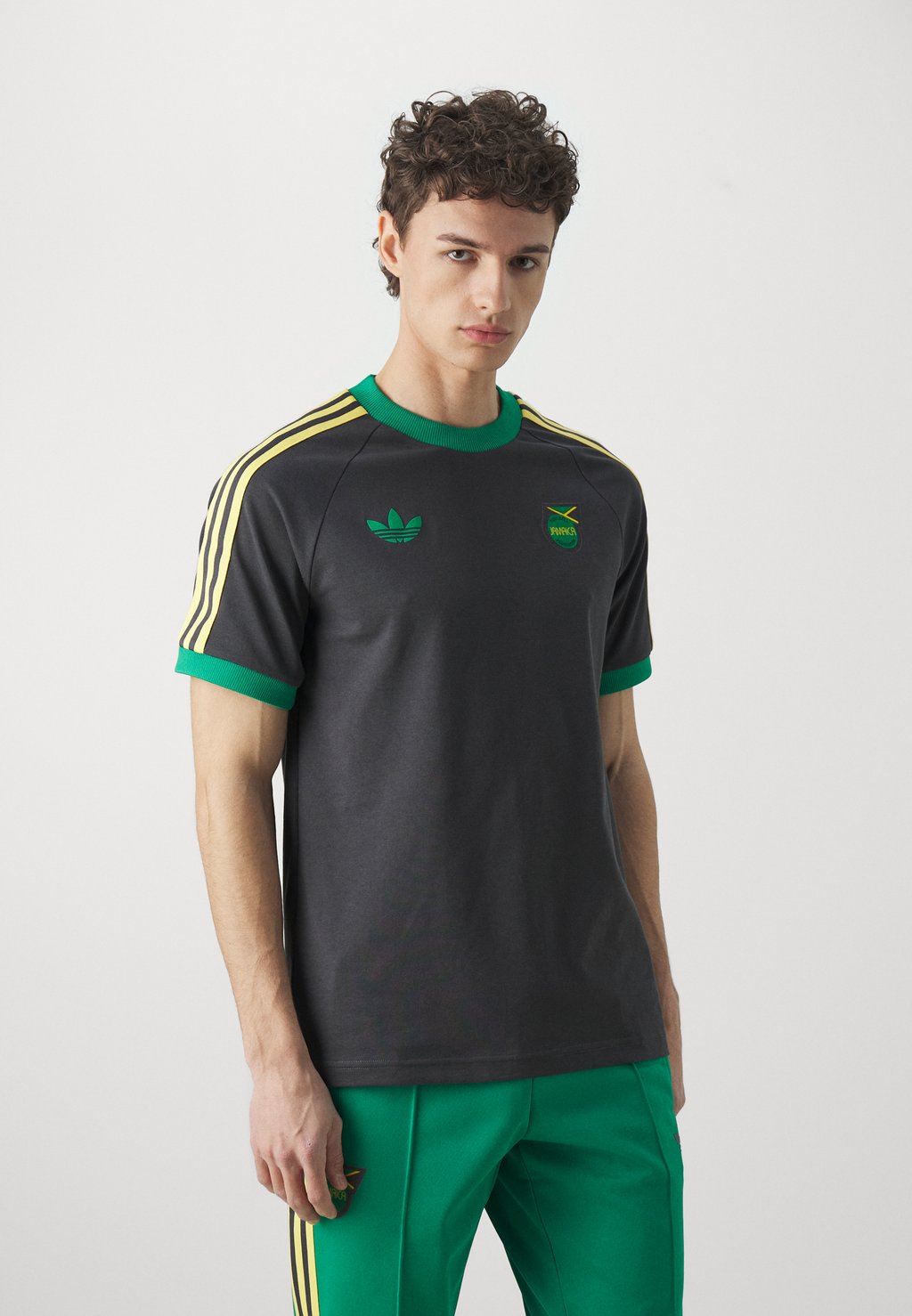 

Футболка с принтом JAMAICA JFF 3 STRIPES adidas Originals, цвет utility black