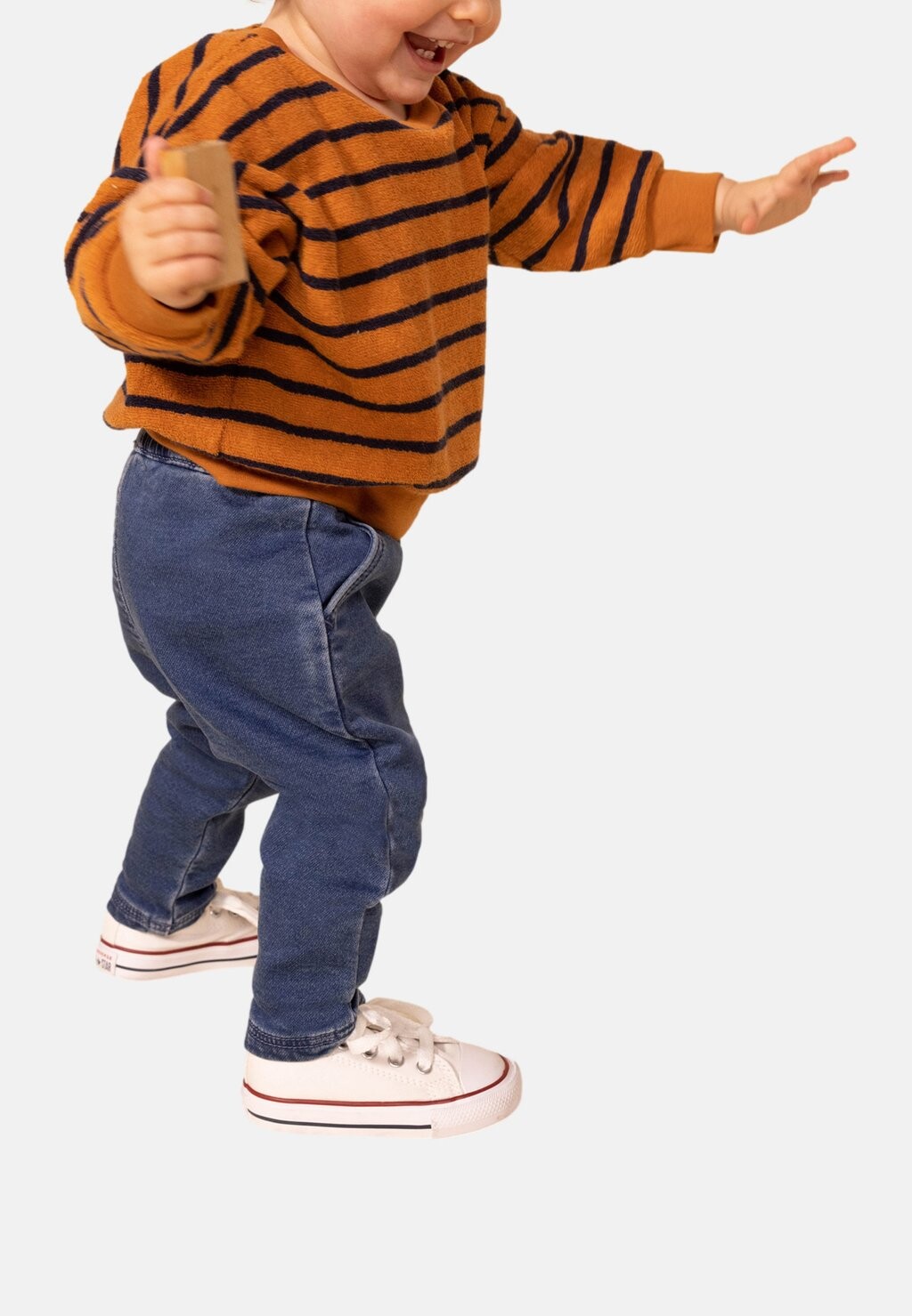 

Джинсы приталенного кроя Petit Bateau, цвет bleu delave