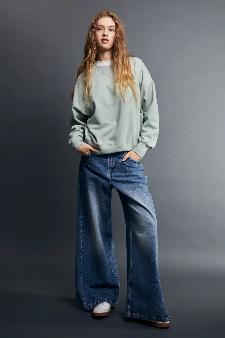 

Объемный свитшот с мотивом H&M, зеленый