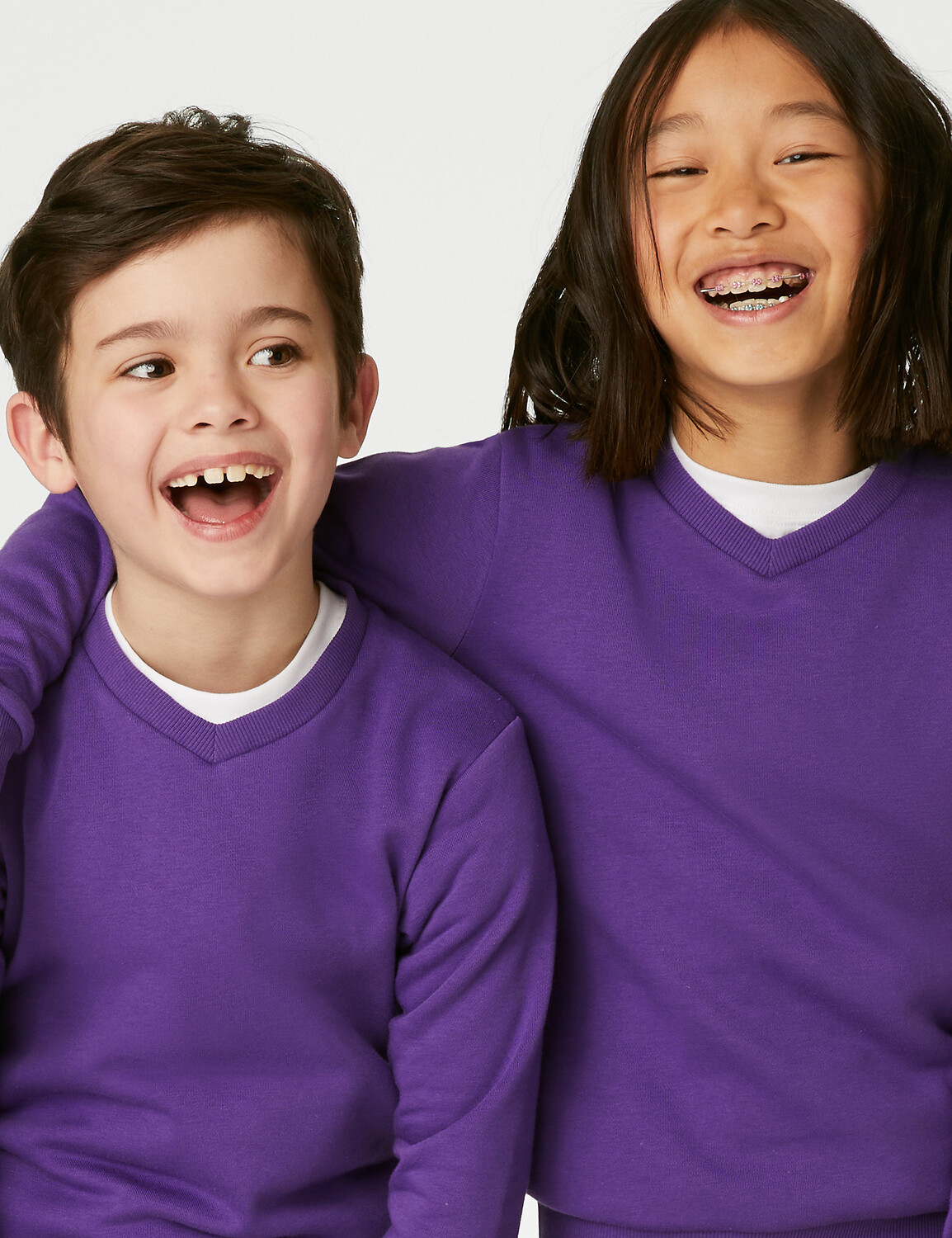 

Хлопковая толстовка унисекс с v-образным вырезом (2–16 лет) Marks & Spencer, фиолетовый