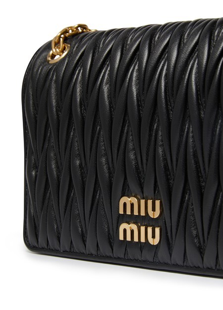 

Миниатюрная стеганая кожаная сумка Miu Miu, черный