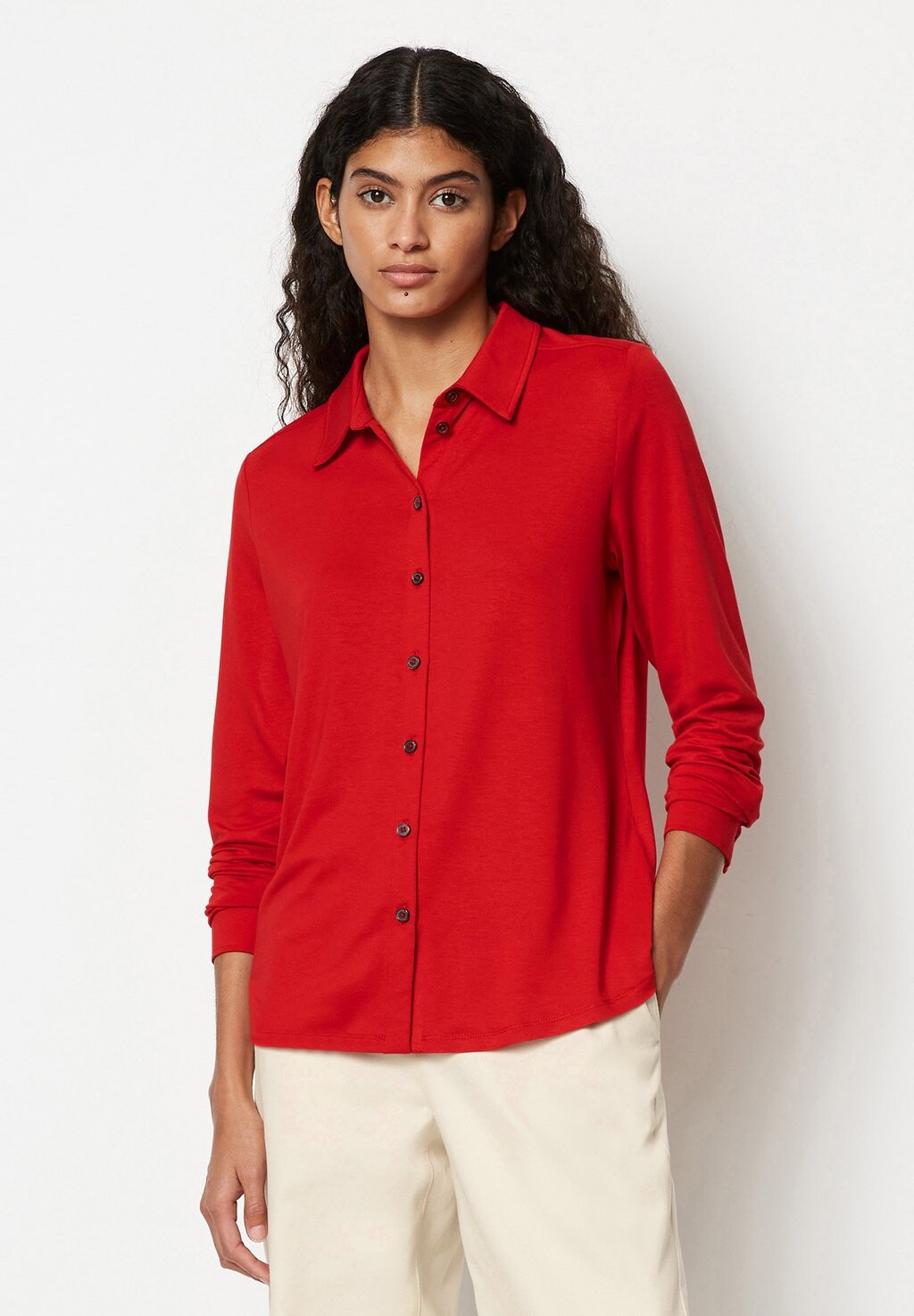 

Блузка Marc O'Polo ВОРОТНИК, ПЛАНКА НА ПУГОВИЦАХ, цвет shiny red