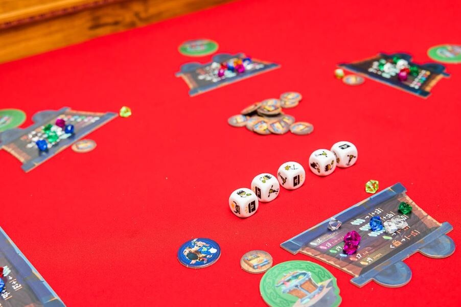 

Настольная игра Lucky Duck Games Quartz - The Dice Game
