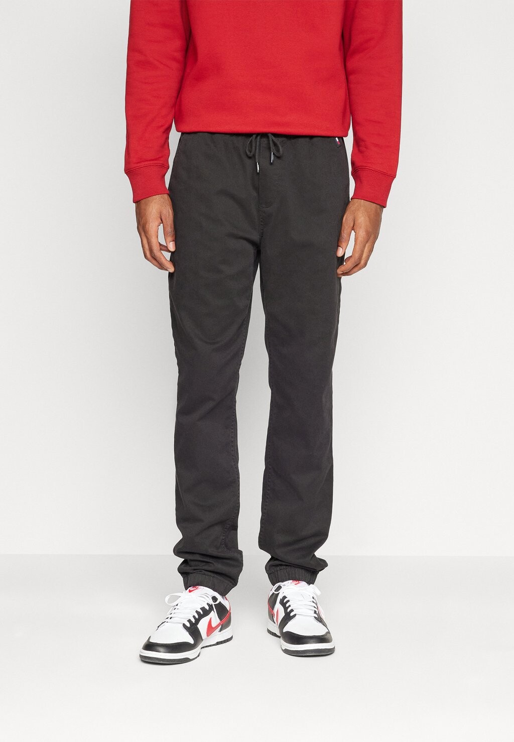 

Брюки Austin Tommy Jeans, черный