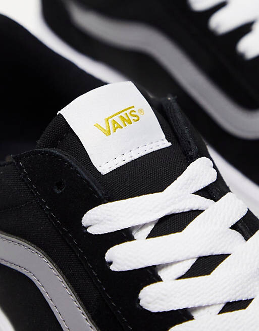 

Черные кроссовки Vans Cruze с белой окантовкой