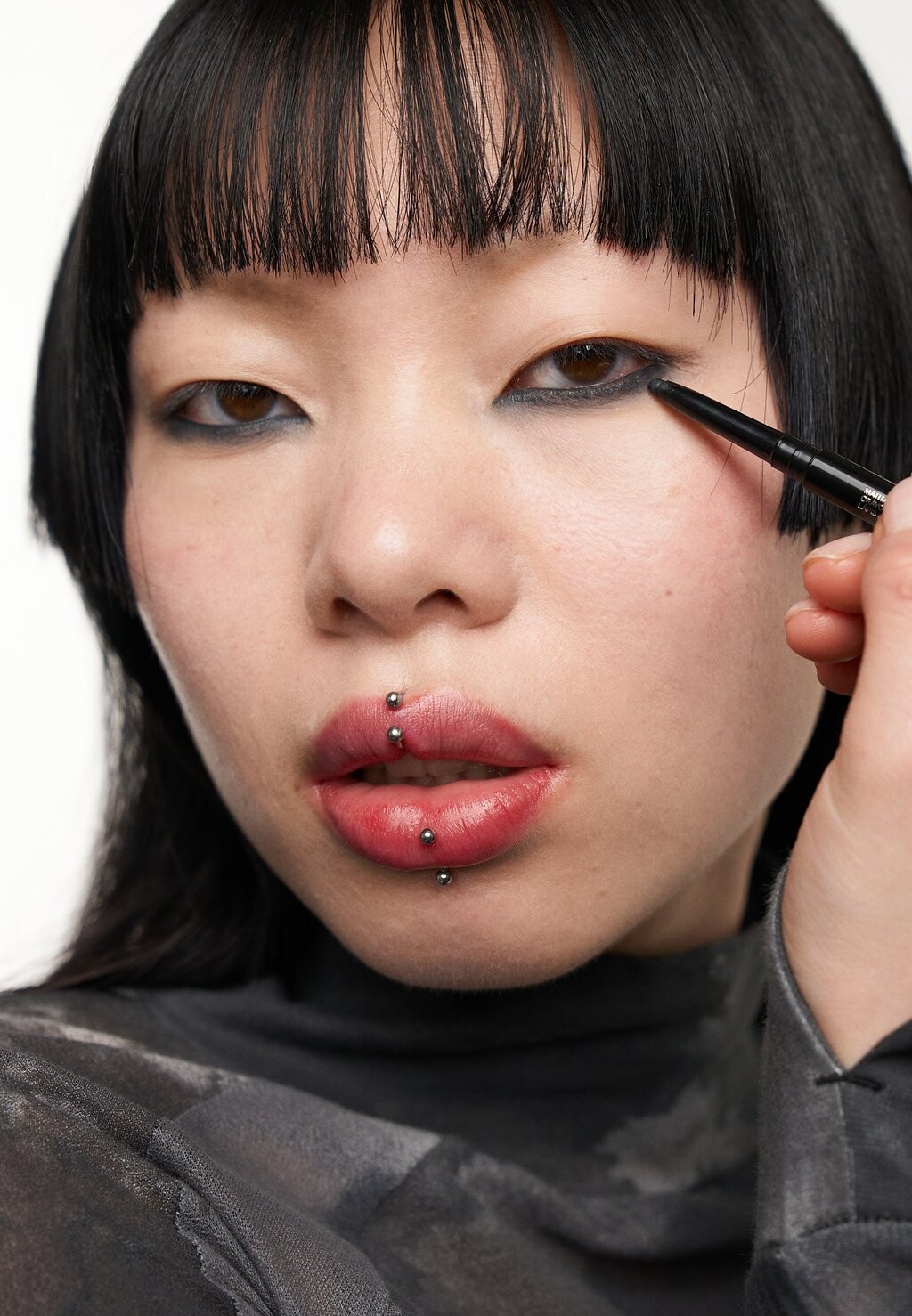 

Карандаши для бровей Graphic Look Eyes & Body Pencil KIKO Milano, черный
