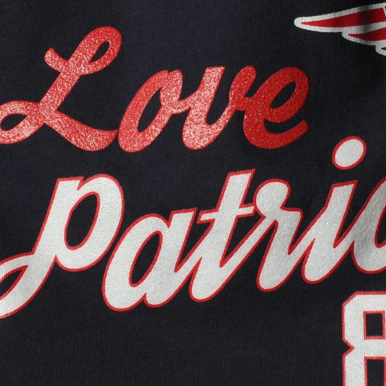 

Молодежная футболка Роба Гронковски для девочек с надписью «New England Patriots Glitter Live Love Team», имя и номер игрока Outerstuff