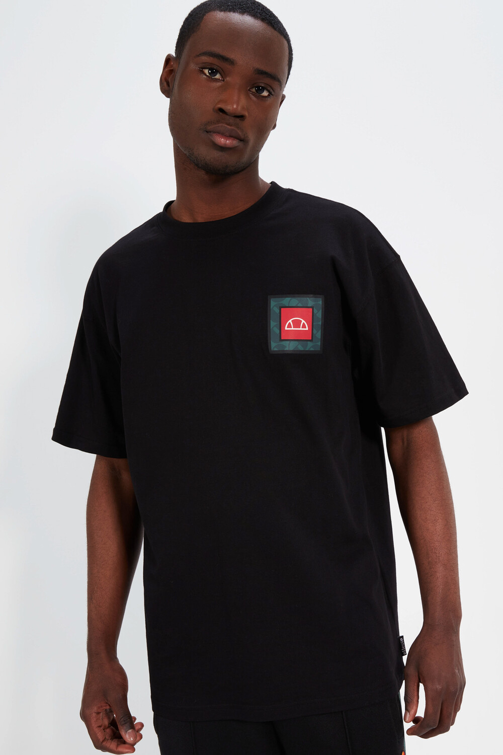 

Футболка,Мужская,Белая Ellesse, черный