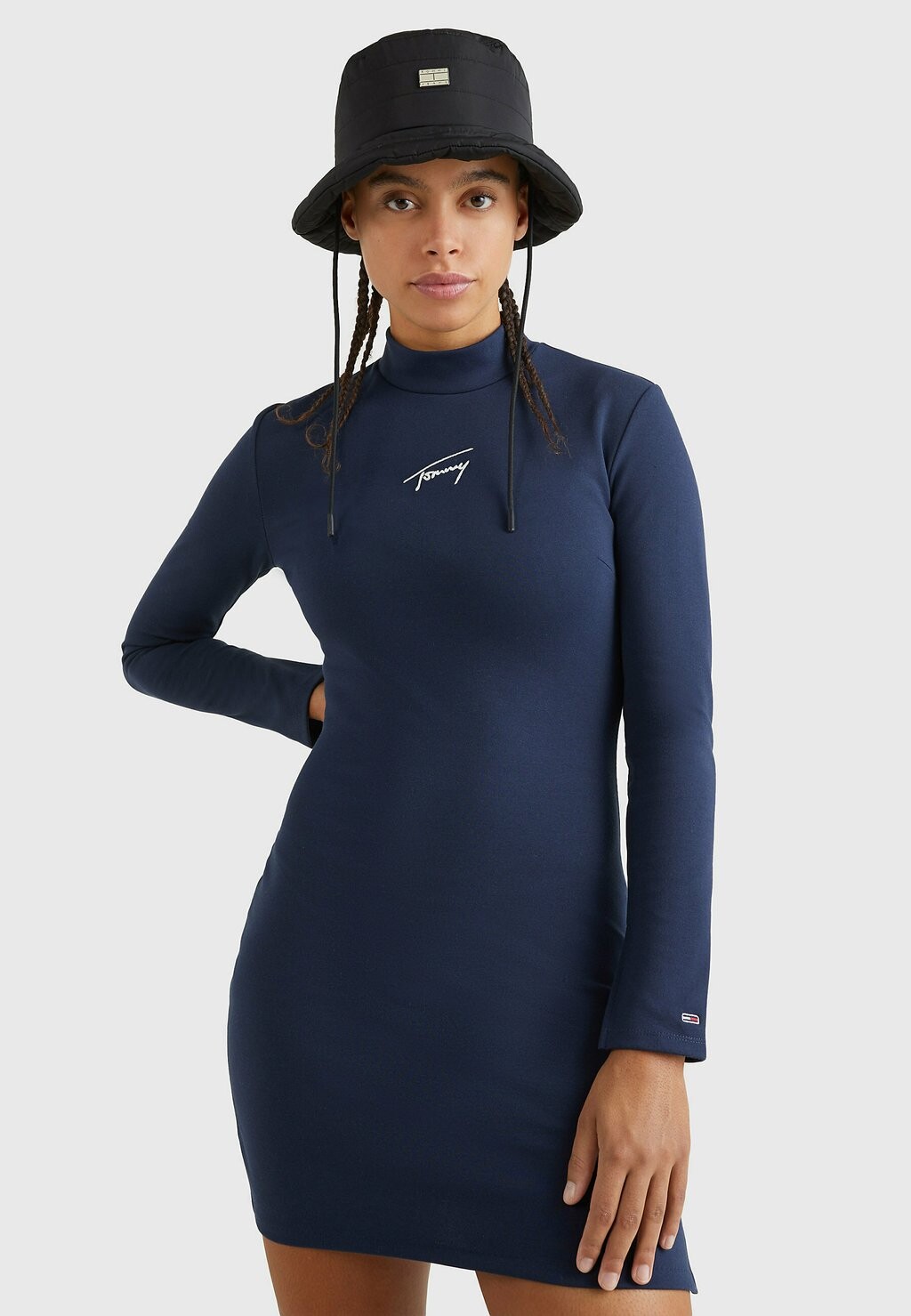 

Платье Tommy Jeans, синий