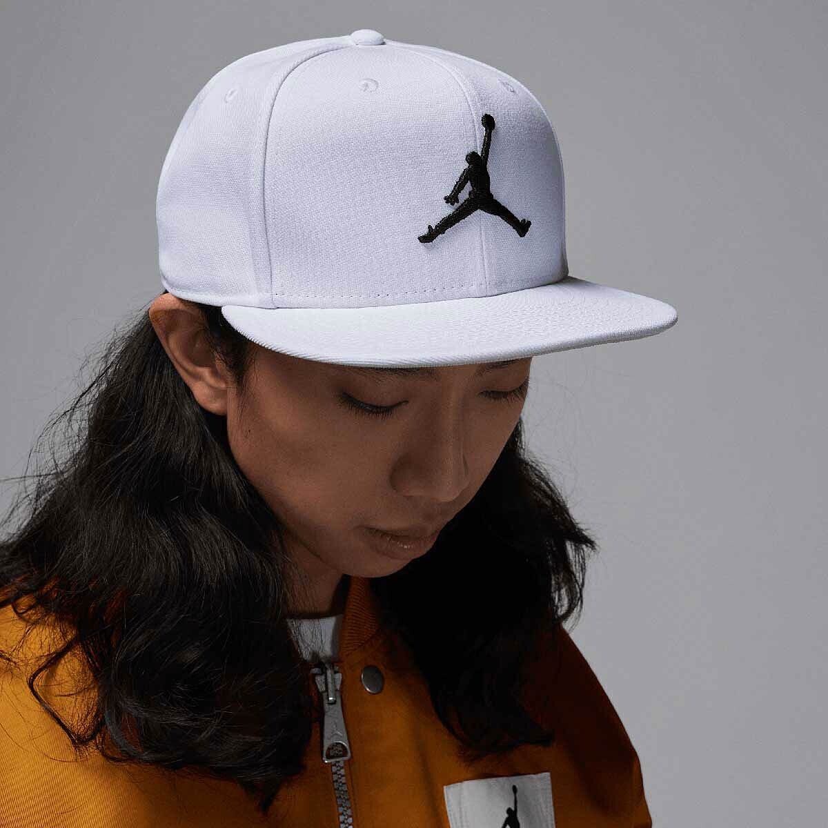Кепка Pro Snapback Cap Jumpman Jordan, цвет White/Off White