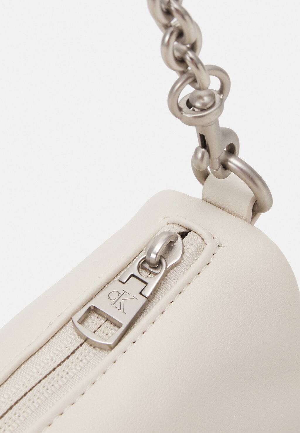 

Сумка через плечо Micro Mono Chain Camera Pouch Calvin Klein, кремовый