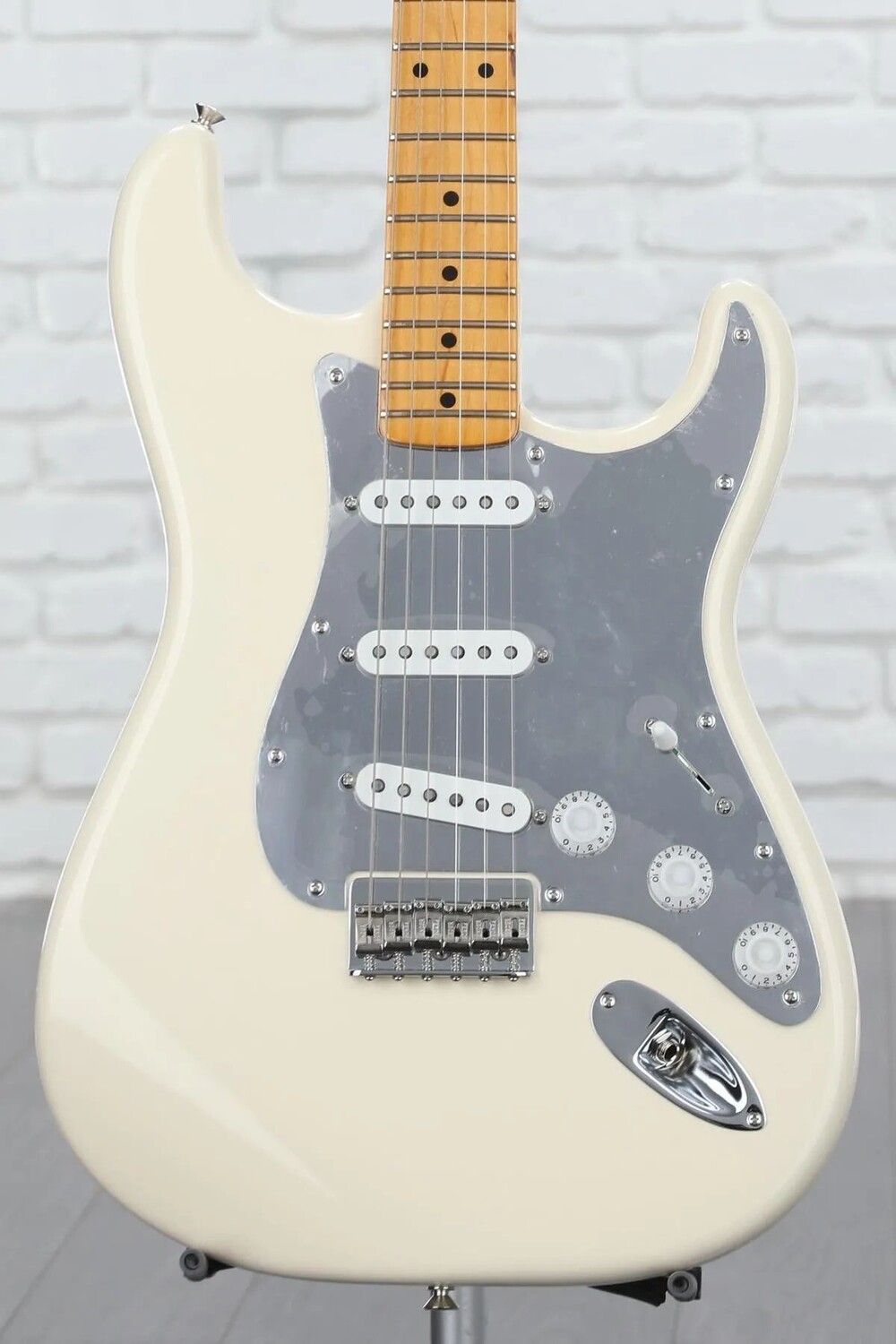 

Электрогитара Fender Nile Rodgers Hitmaker Stratocaster — олимпийский белый