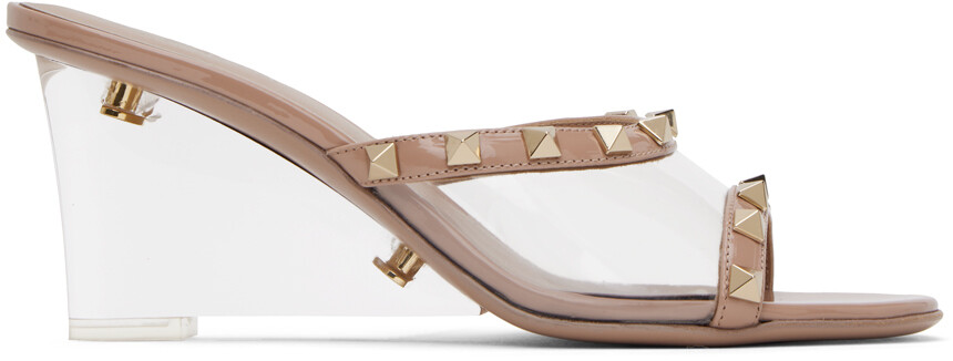

Розовые босоножки на каблуке Rockstud Skin Valentino Garavani