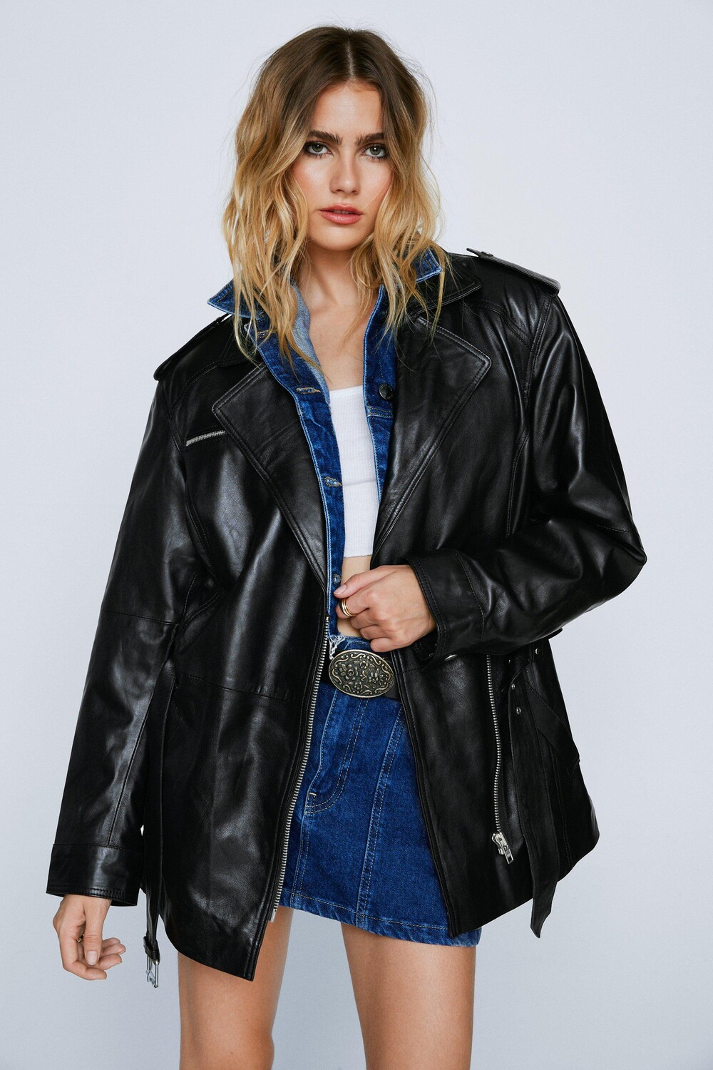 

Удлиненная куртка с поясом из натуральной кожи на молнии Nasty Gal, черный