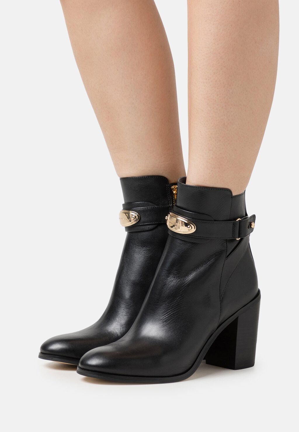 

Ботильоны DARCY HEELED MICHAEL Michael Kors, черный