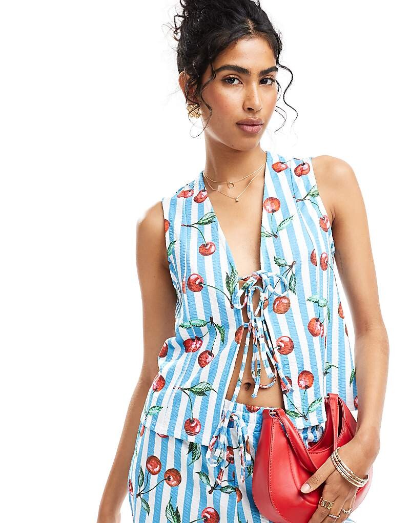 

Майка в полоску с вишневым принтом ASOS DESIGN Coord с завязками спереди