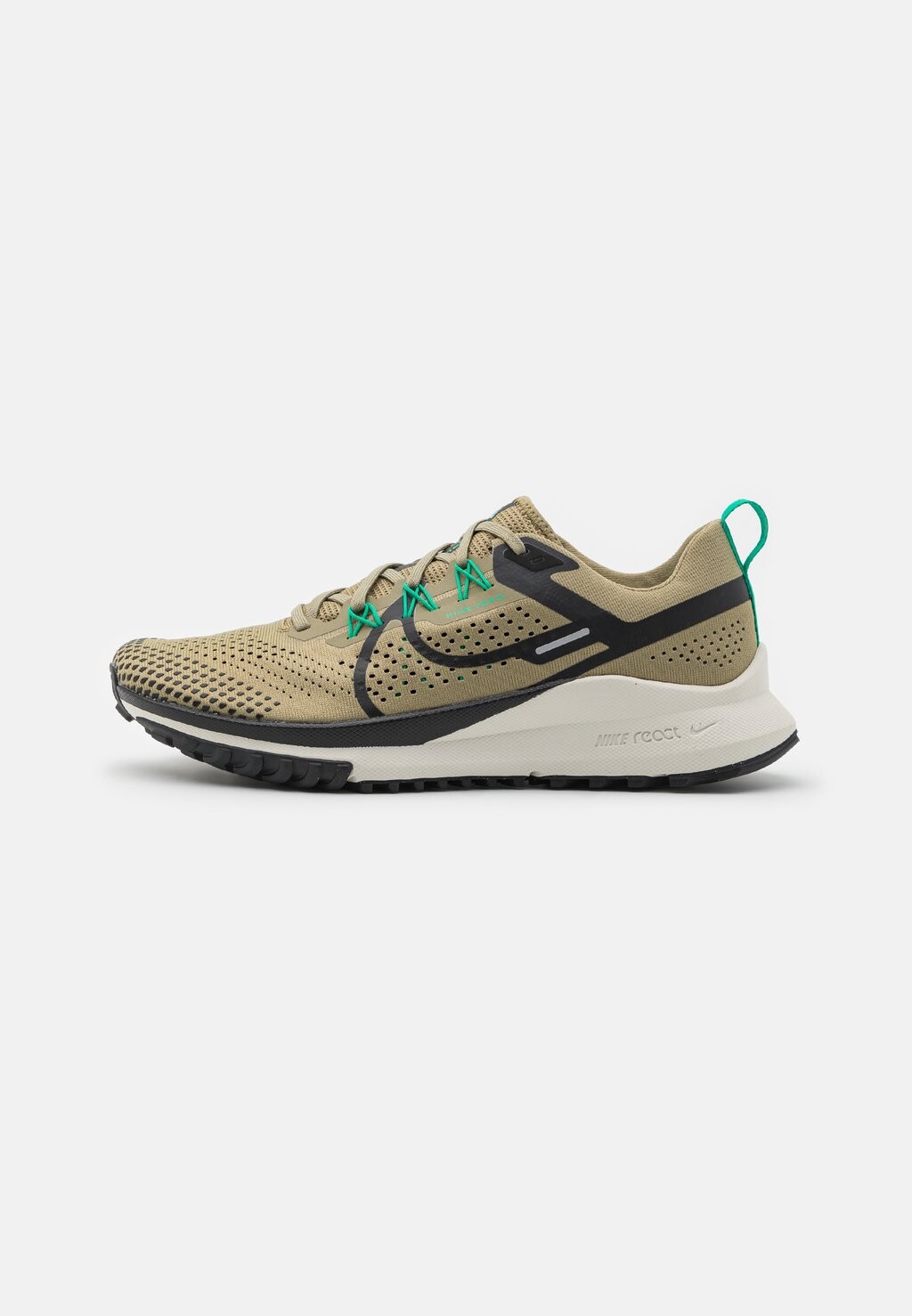 

Кроссовки Nike