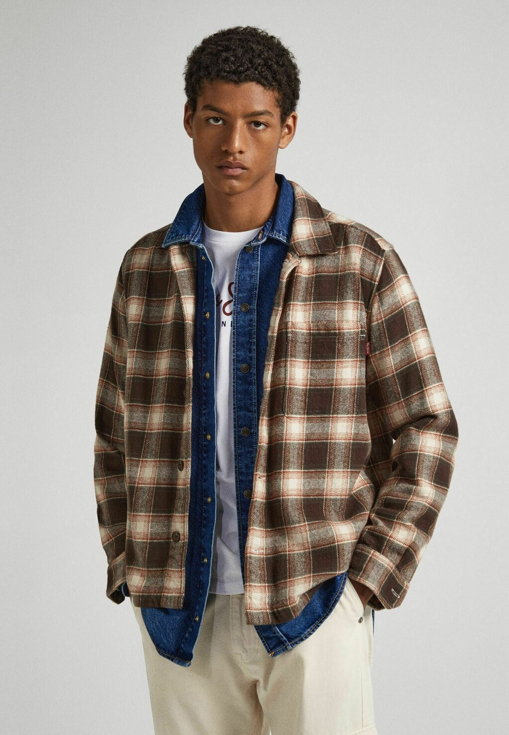 

Рубашка Chandler Pepe Jeans, цвет trail brown