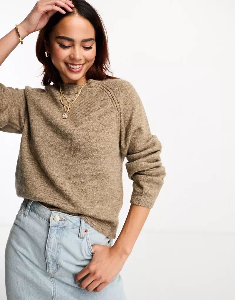 

Серо-коричневый свободный свитер с круглым вырезом ASOS