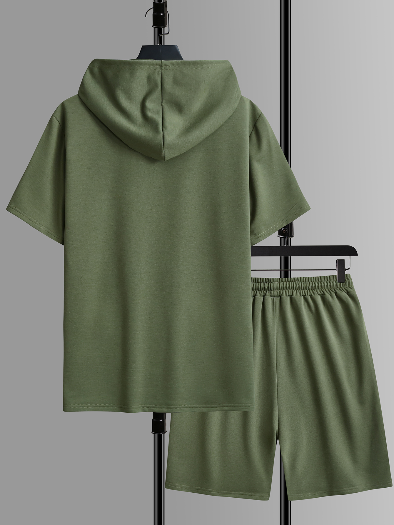 Мужской однотонный комплект из футболки и шорт с короткими рукавами и капюшоном Manfinity Homme, армейский зеленый