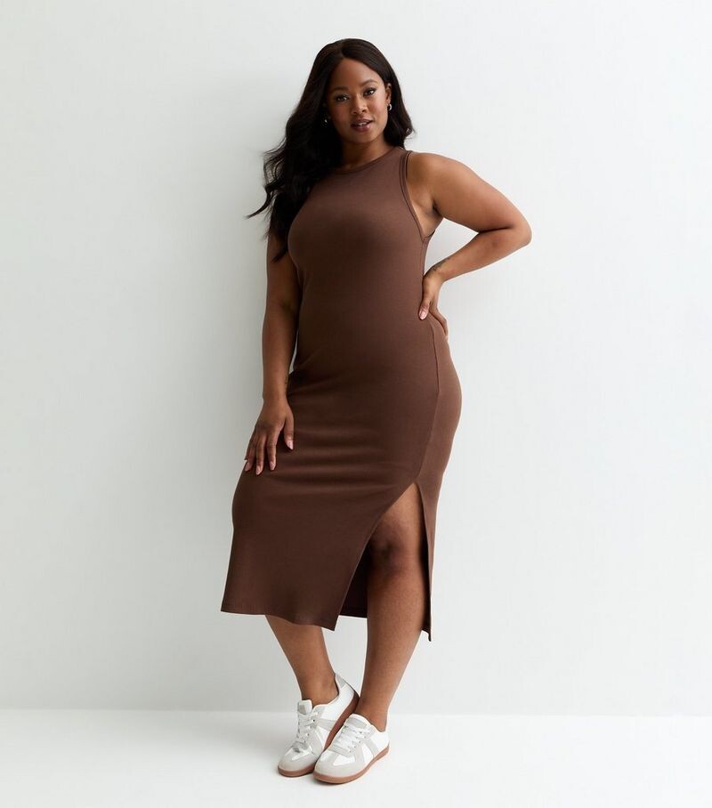 

Коричневое облегающее платье миди в рубчик Curves Racer New Look, бордовый