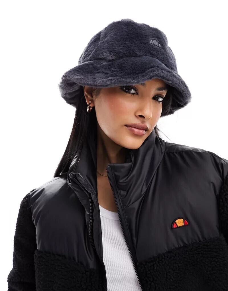 

Темно-серая панама ellesse Risso