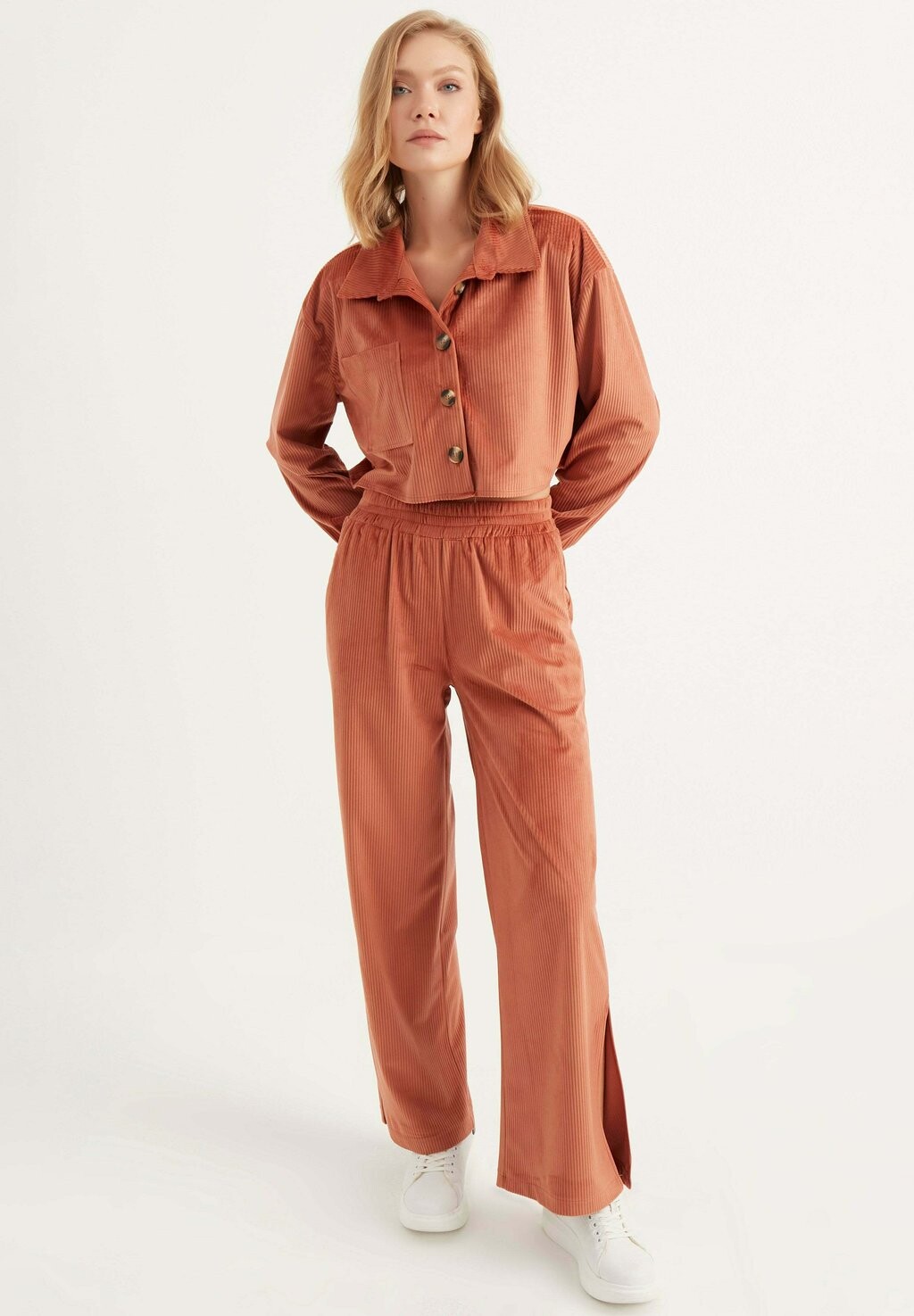 

Брюки WITH SLITS Herita, цвет light brown