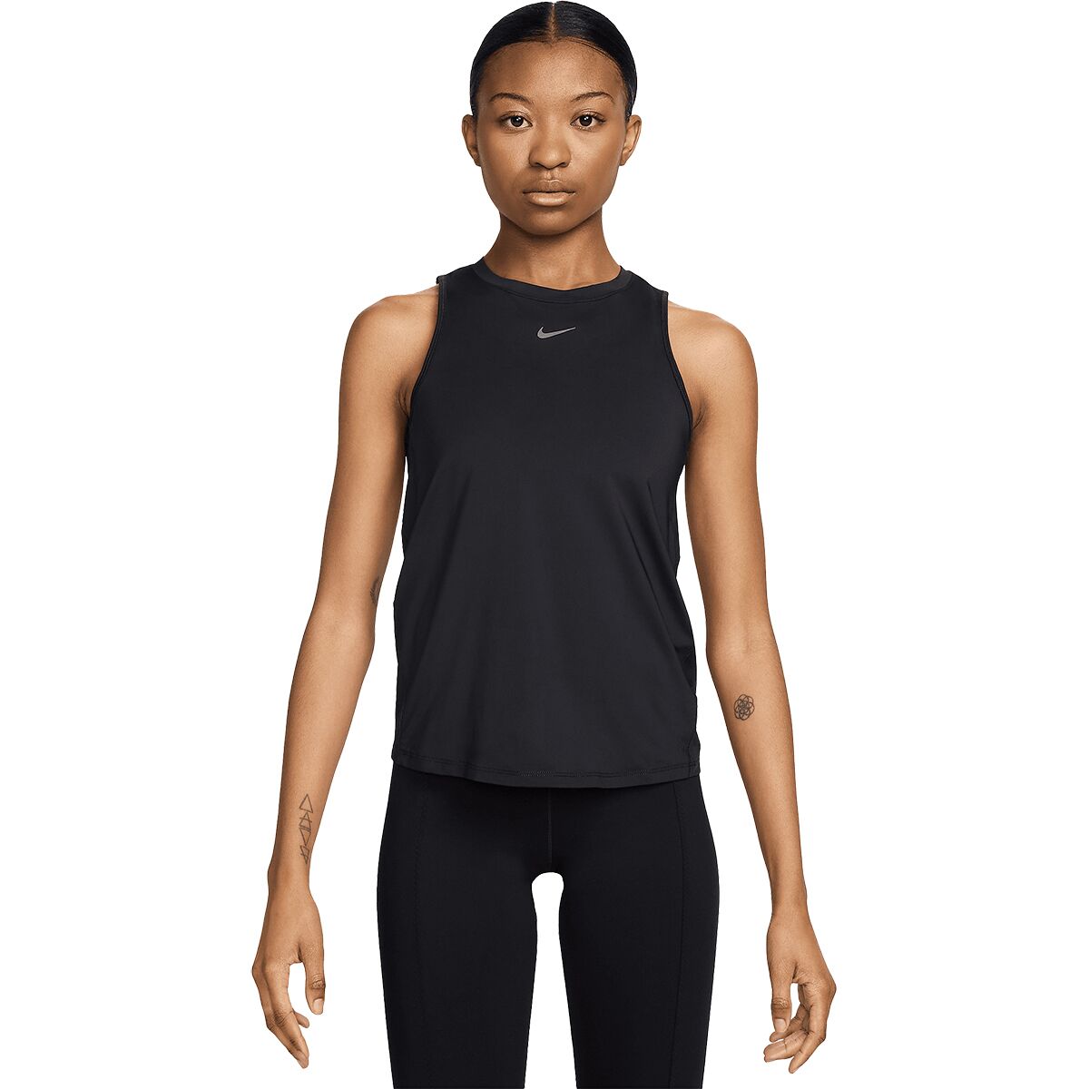 цена Одна классическая майка dri-fit Nike, цвет black/black
