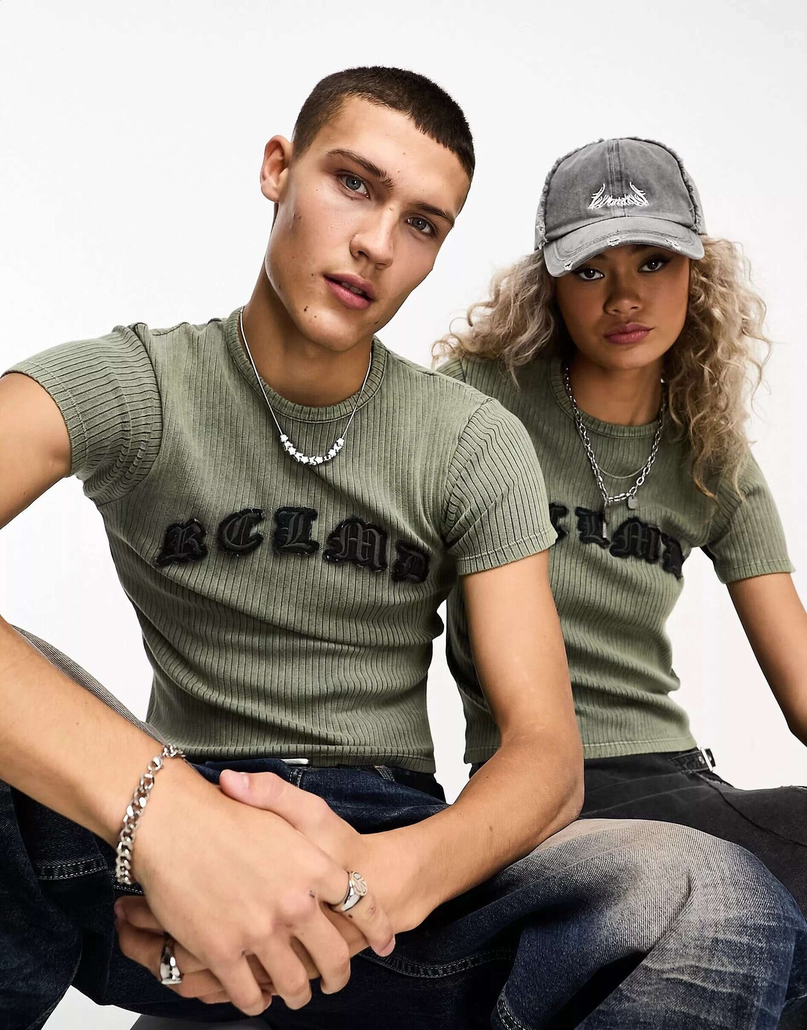 

Футболка унисекс в рубчик с аппликацией Reclaimed Vintage цвета хаки