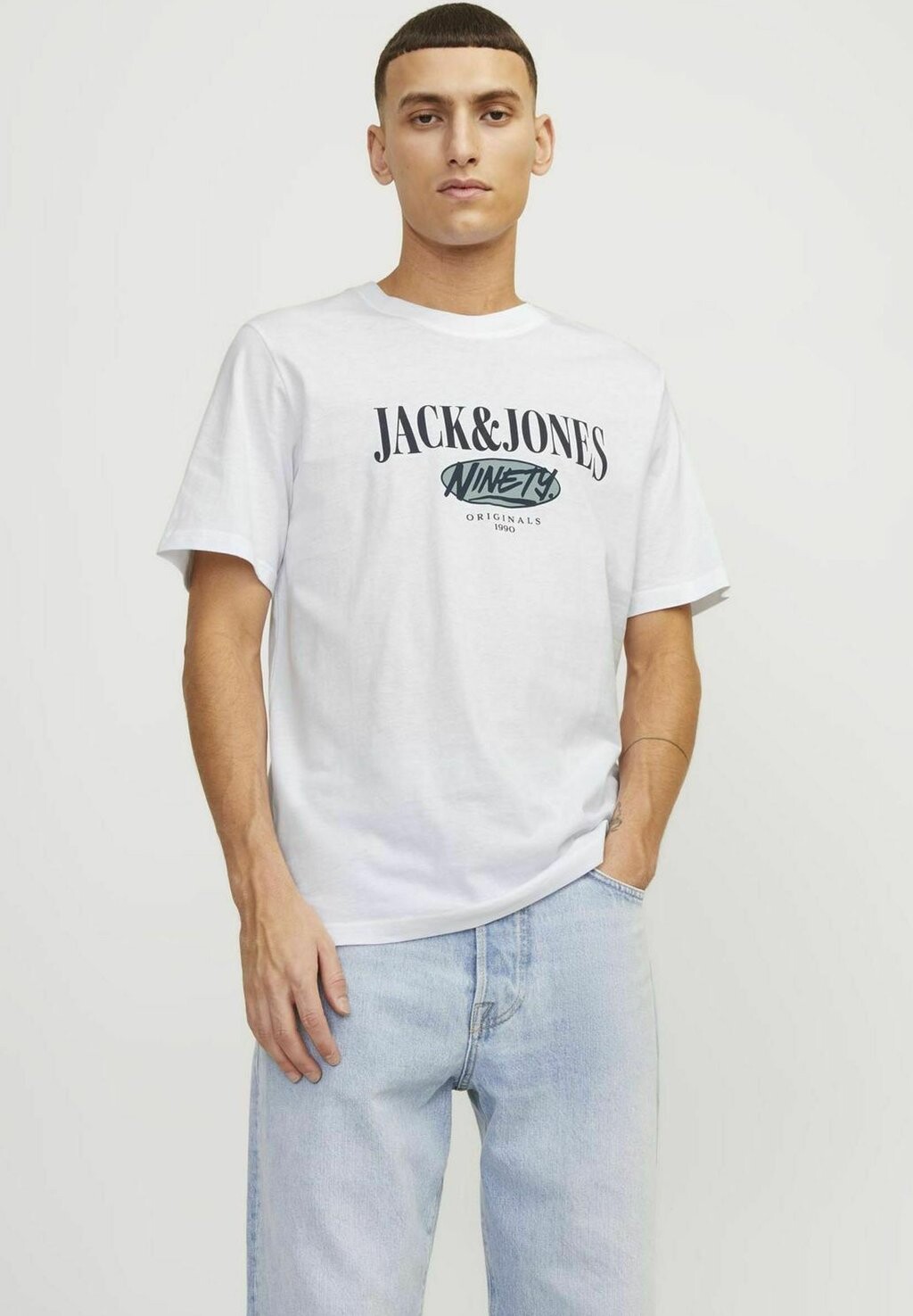 

Футболка с принтом JORCOBIN Jack & Jones, молоко