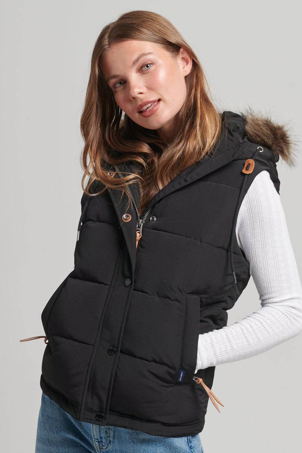 

Винтажный жилет Everest с искусственным мехом Superdry, черный