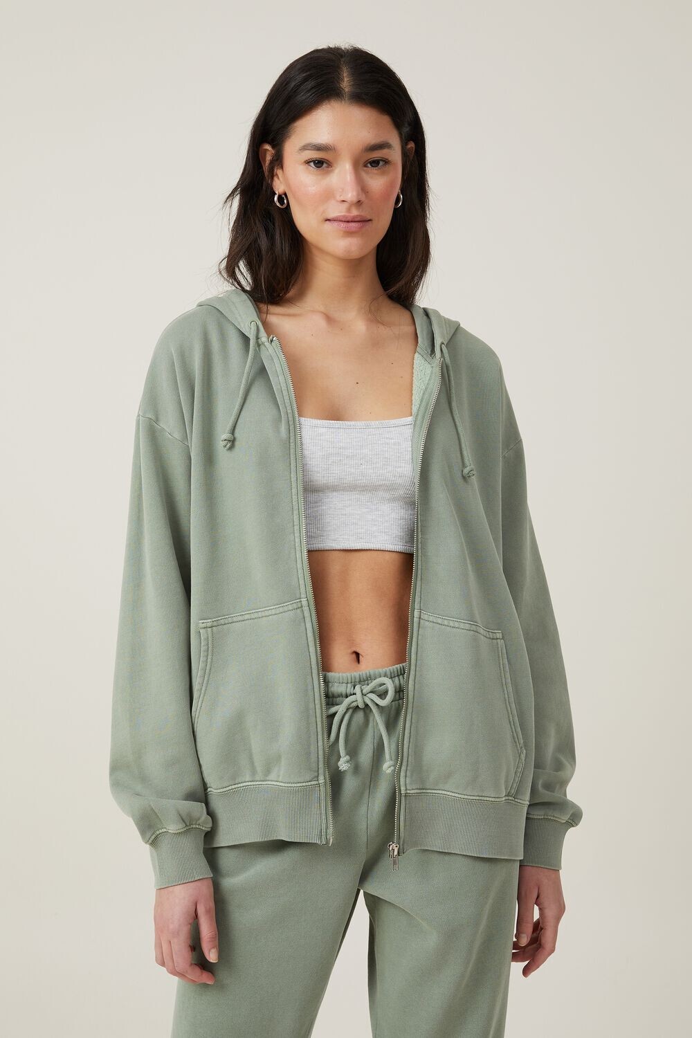 

Классическая стираная толстовка на молнии Cotton On