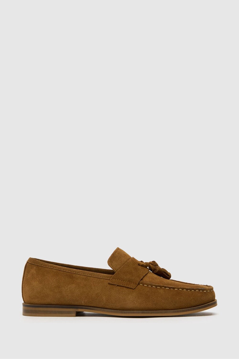 

Лоферы с квадратными носами Schuh