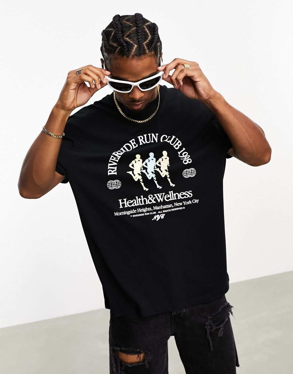 

Черная непринужденная футболка с принтом на груди для бега ASOS DESIGN