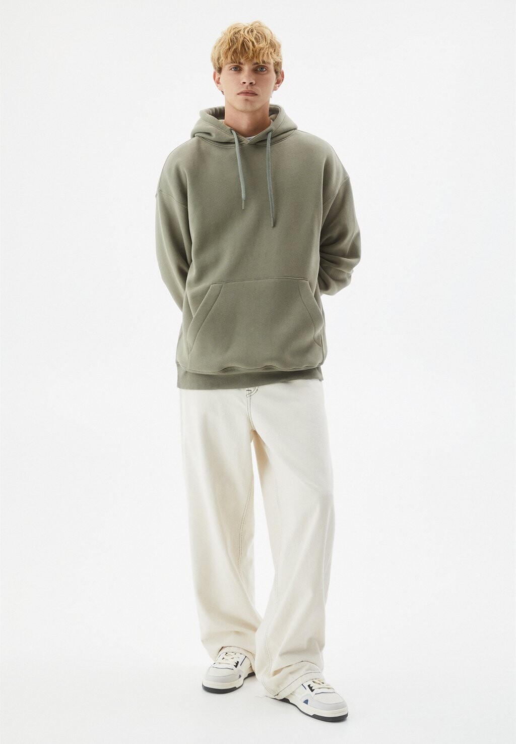 

Толстовка Basic Colored PULL&BEAR, хаки