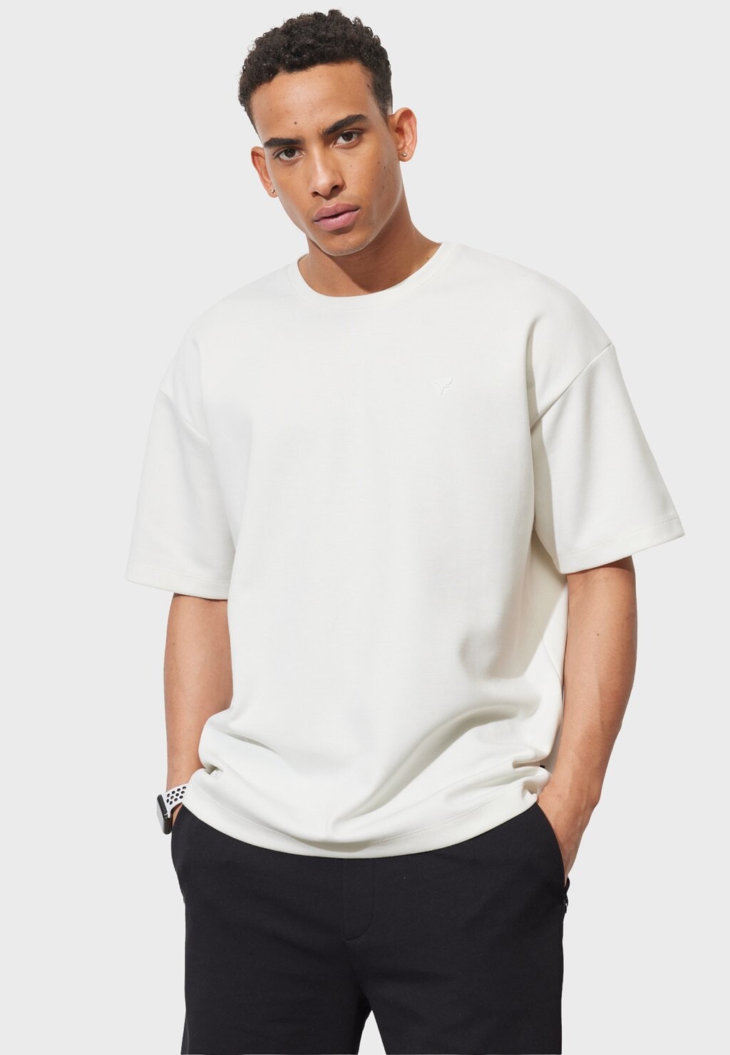 

Базовая футболка AC&CO / ALTINYILDIZ CLASSICS, размер oversize