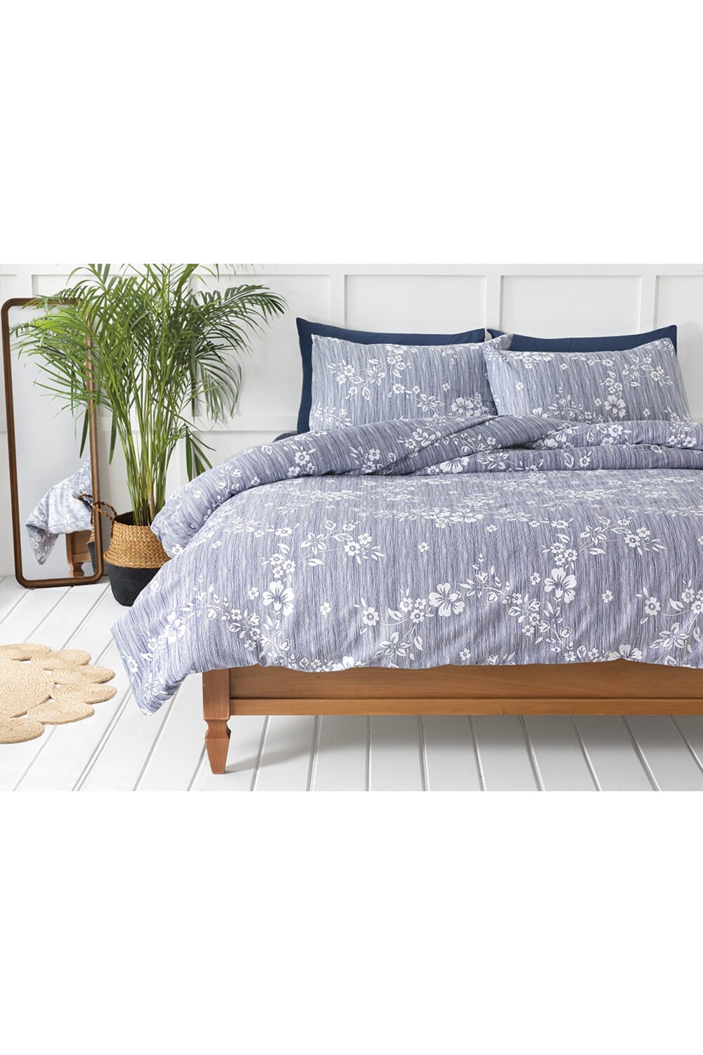 

Комплект пододеяльников English Home Pure Flowers, темно-синий