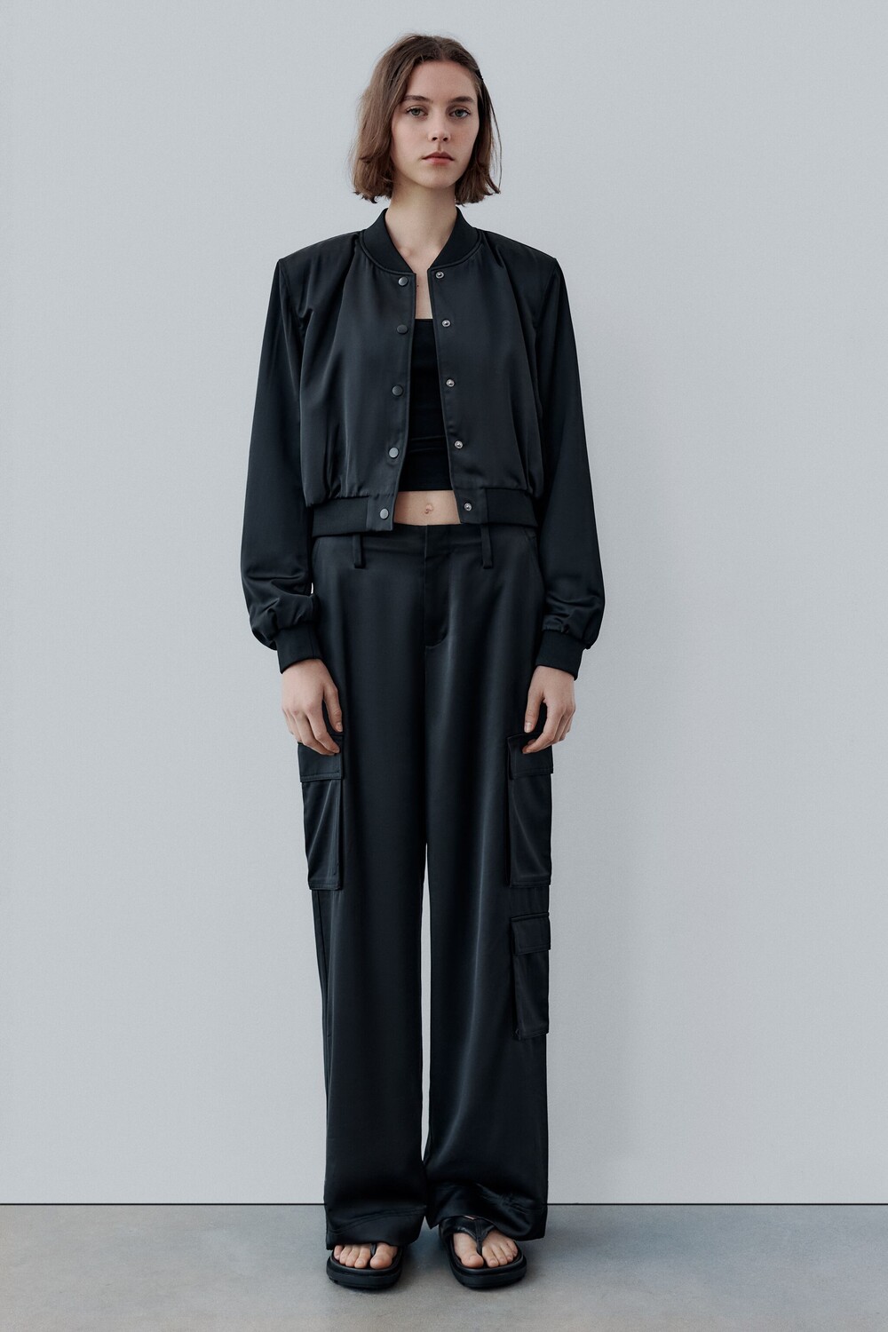 

Атласные брюки карго Zara, черный