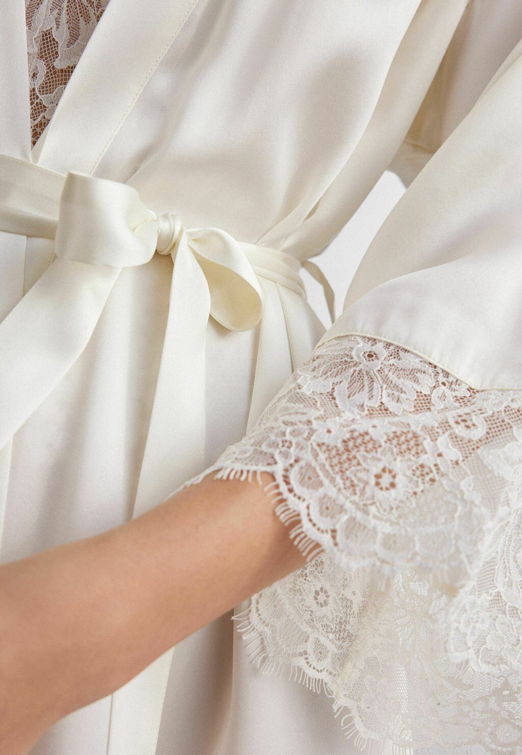 

Халат THE MOST ROMANTIC SEASON ECO Intimissimi, молочный