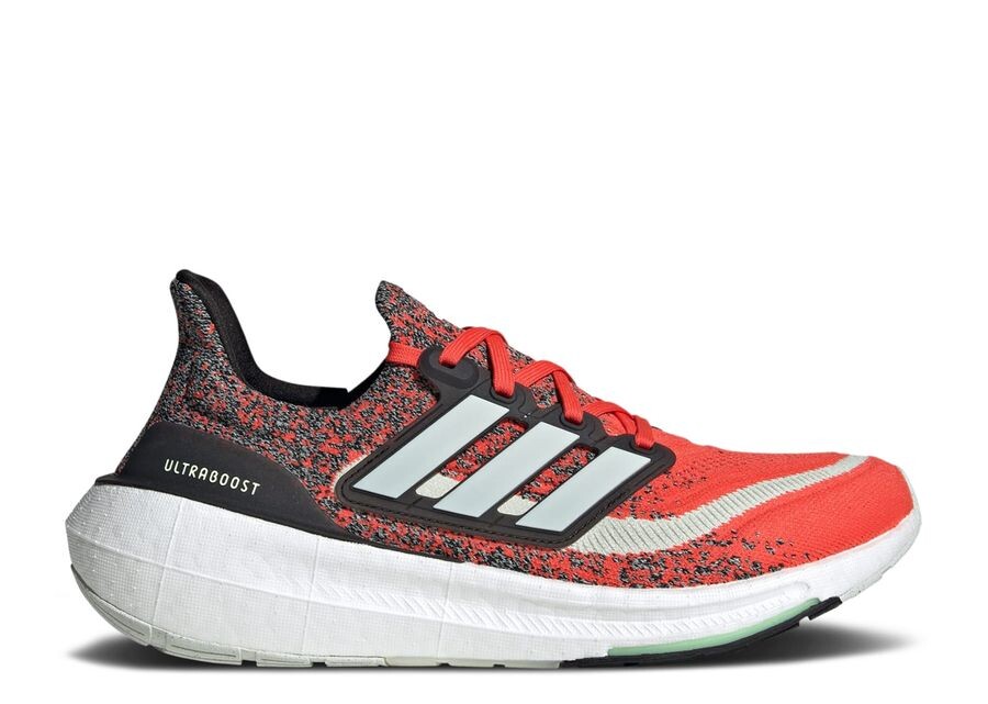 

Кроссовки adidas UltraBoost Light, цвет Bright Red Jade