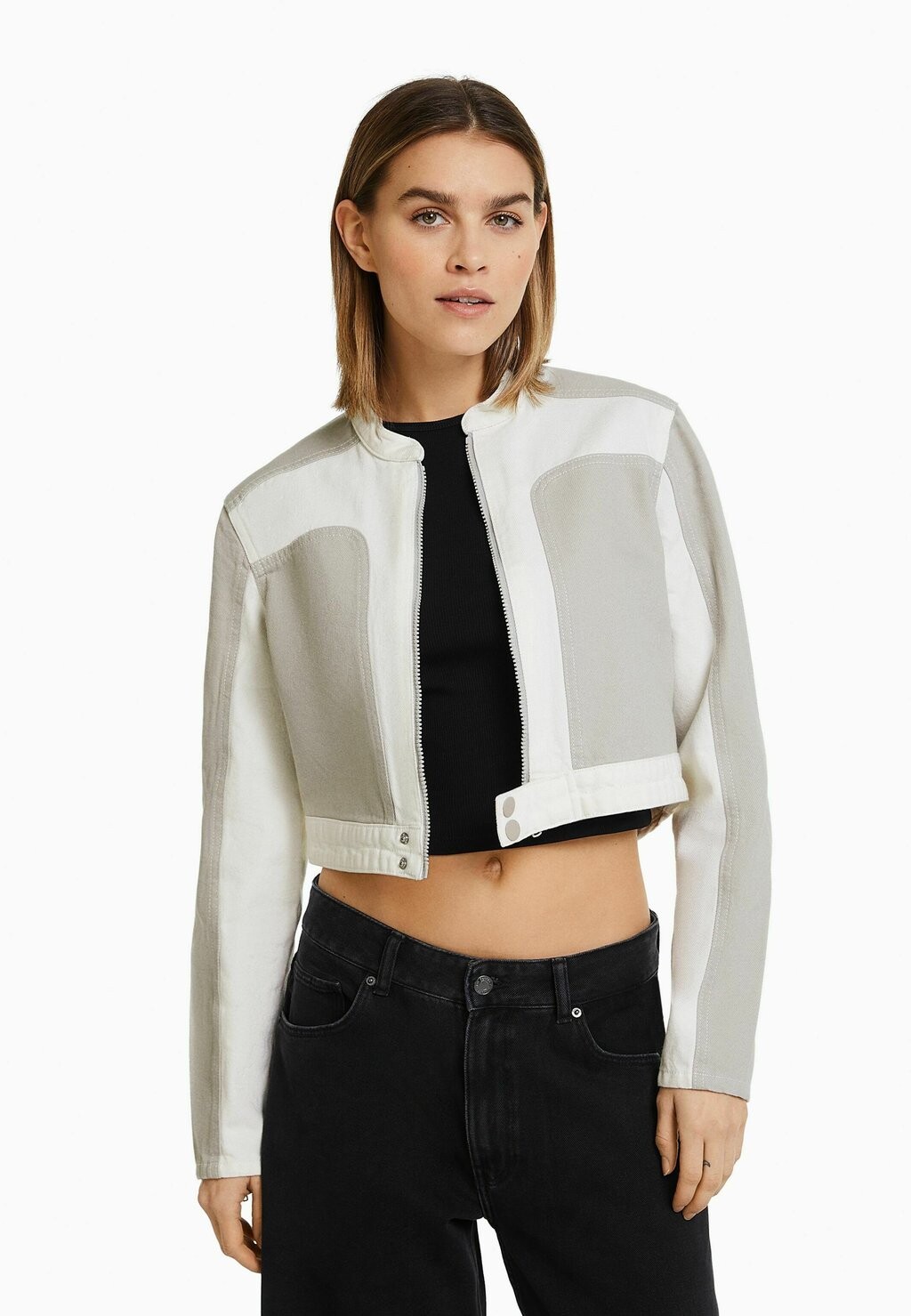 

Джинсовая куртка Bershka