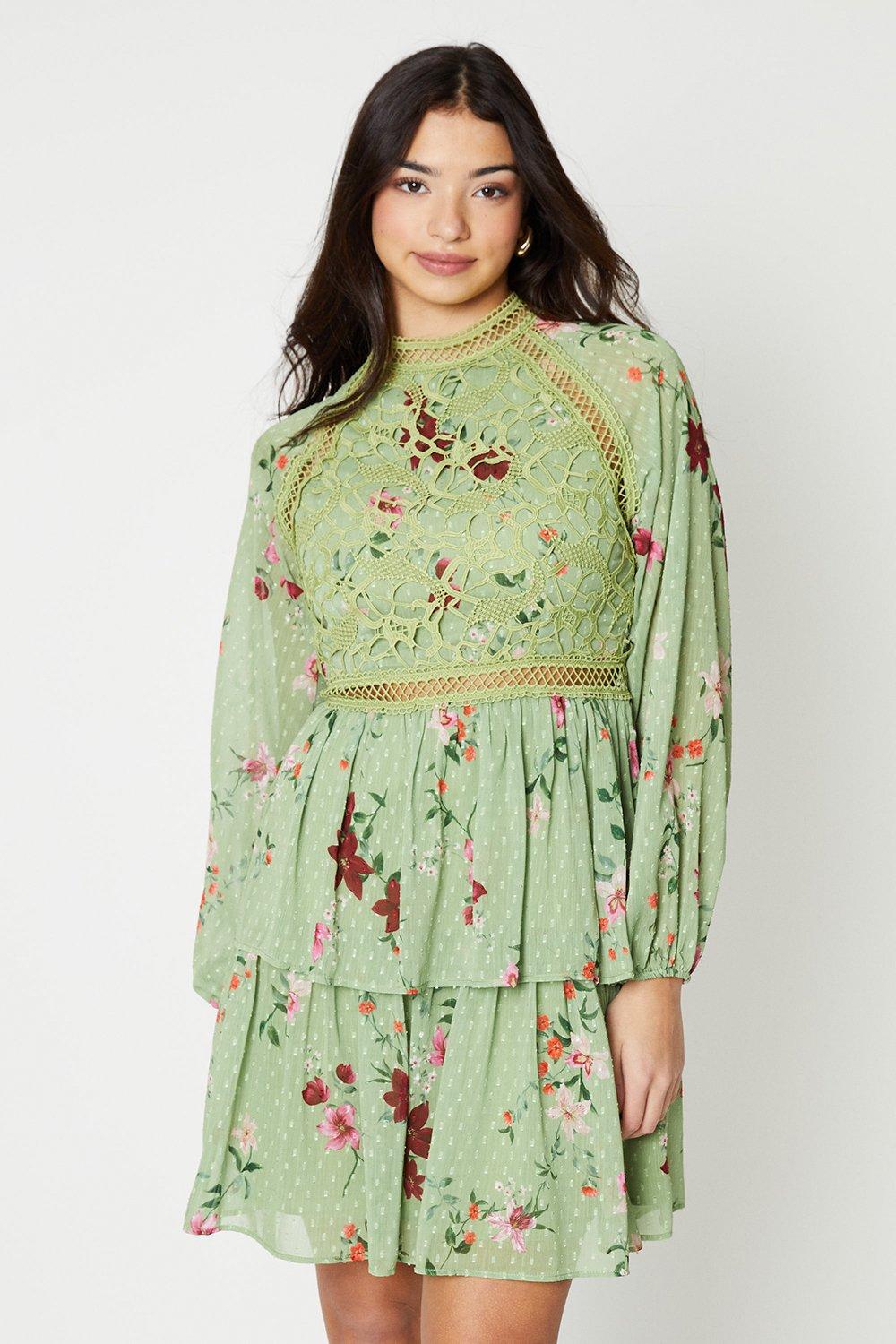 цена Многоярусное шифоновое мини-платье Добби с цветочной кружевной отделкой Oasis, зеленый
