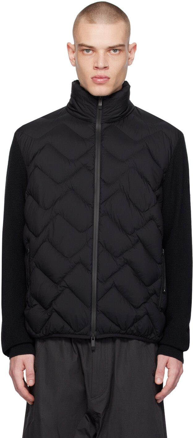 

Черный пуховик со вставками Moncler, цвет Black